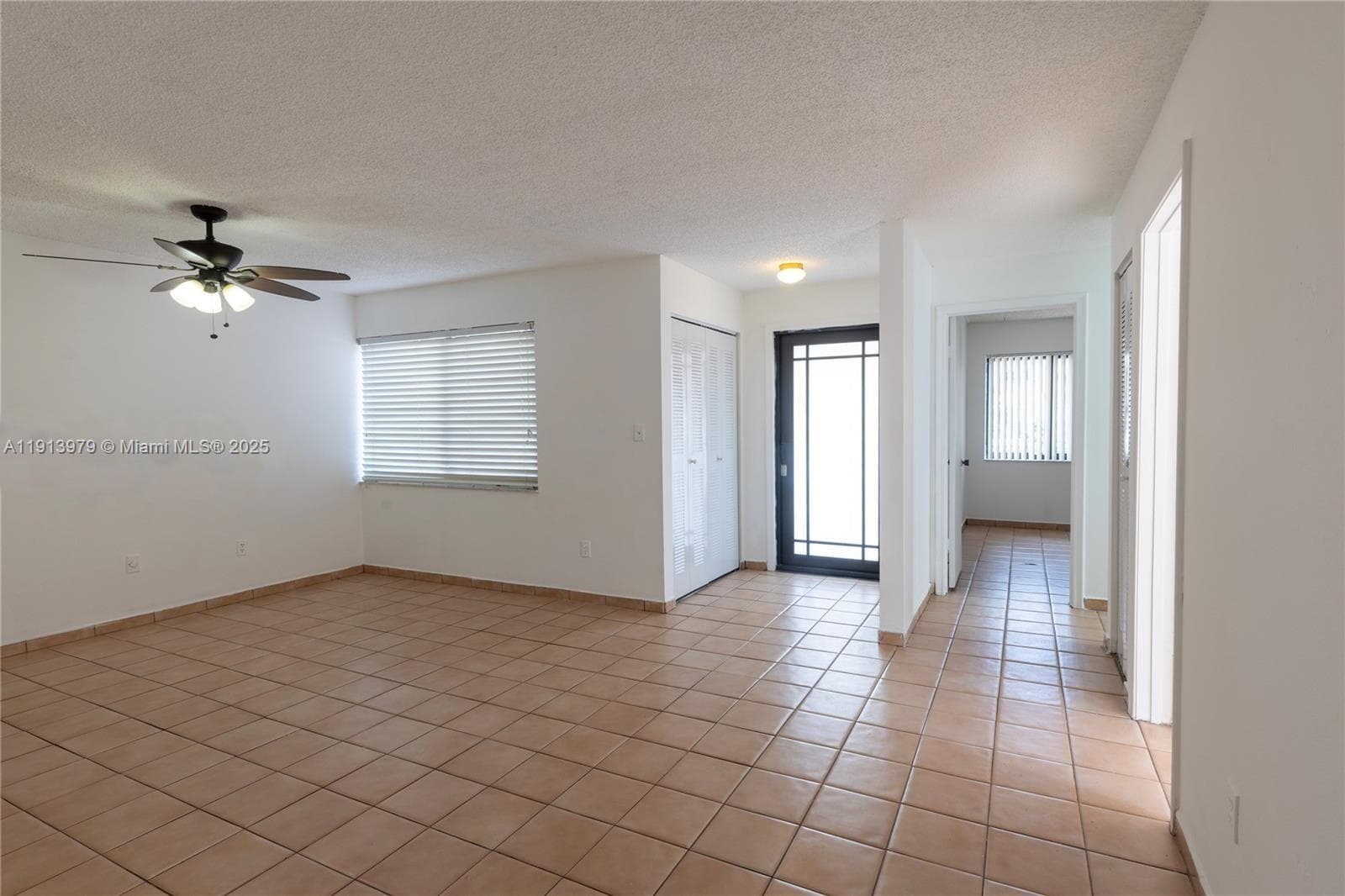 11570 SW 5th St, Sweetwater FL 33174 photo 2