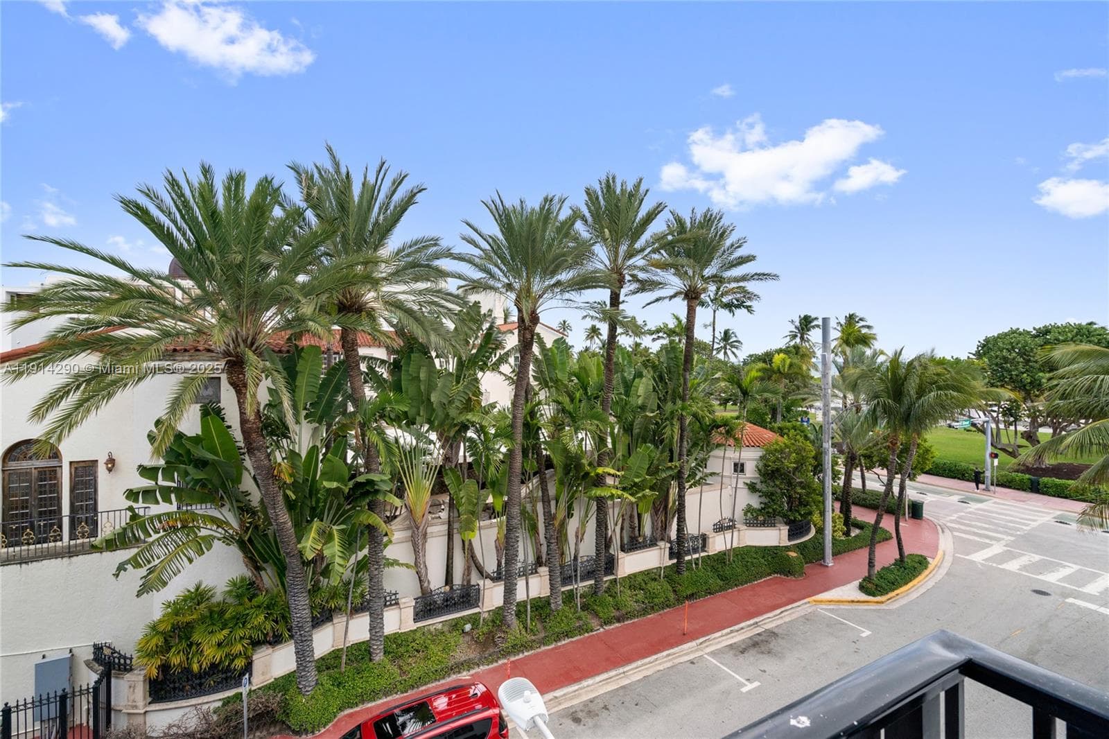 1060 Ocean Dr # D307, Miami Beach FL 33139 photo 4