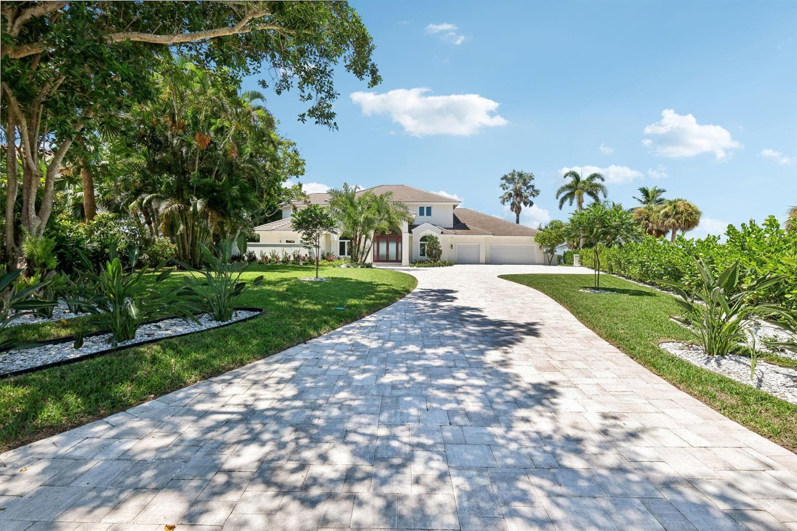 526 Point Lane, Vero Beach FL 32963 photo 4