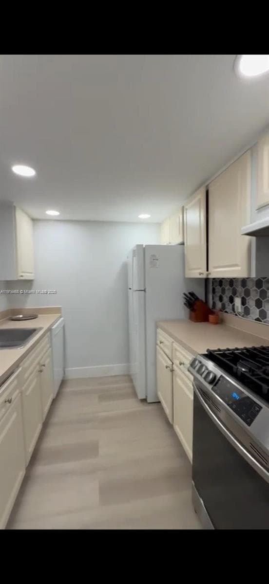 17901 NW 68 Ave # 205, Hialeah FL 33015 photo 2