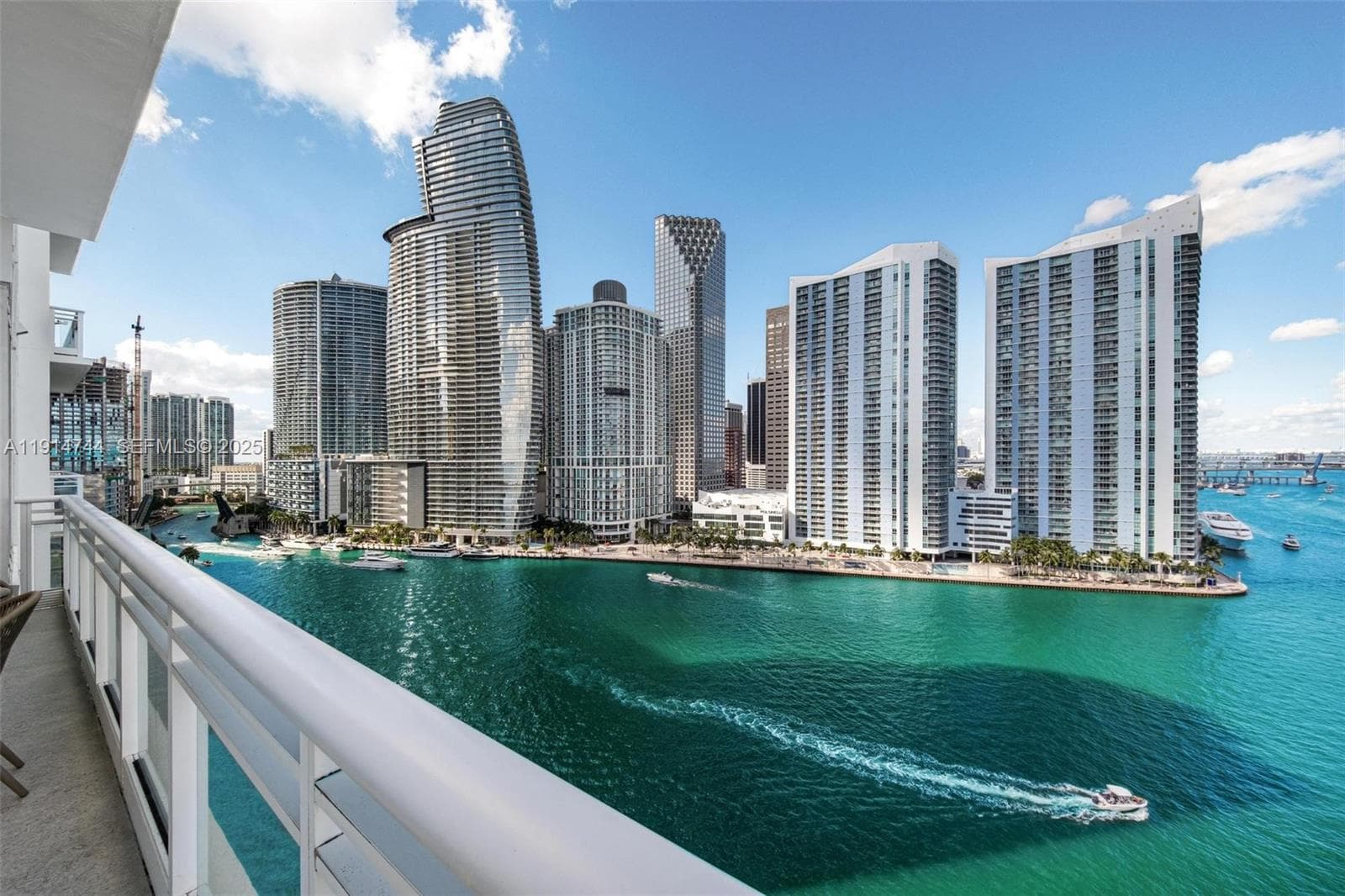 900 Brickell Key Blvd # 1403, Miami FL 33131 photo 5