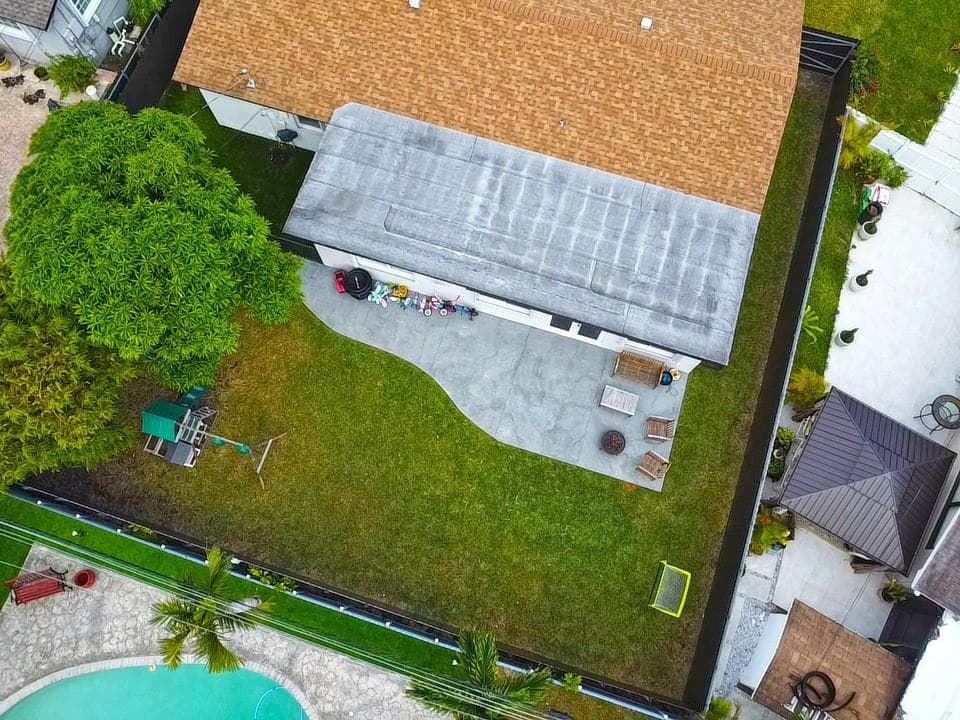 300 SW 65th Way, Pembroke Pines FL 33023 photo 3