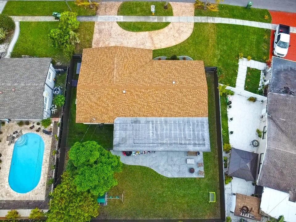 300 SW 65th Way, Pembroke Pines FL 33023 photo 4