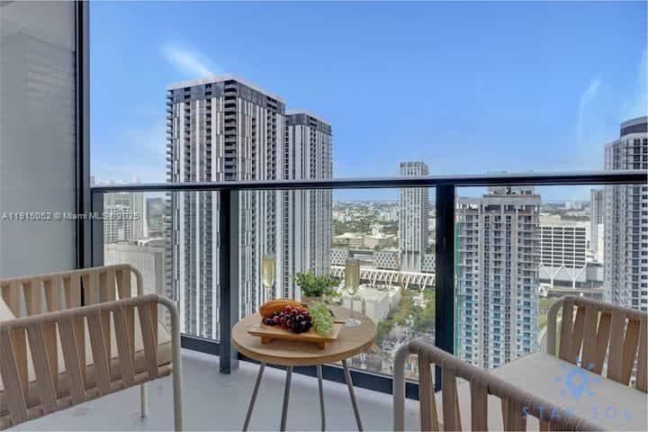 159 NE 6th St # 3004, Miami FL 33132 photo 5