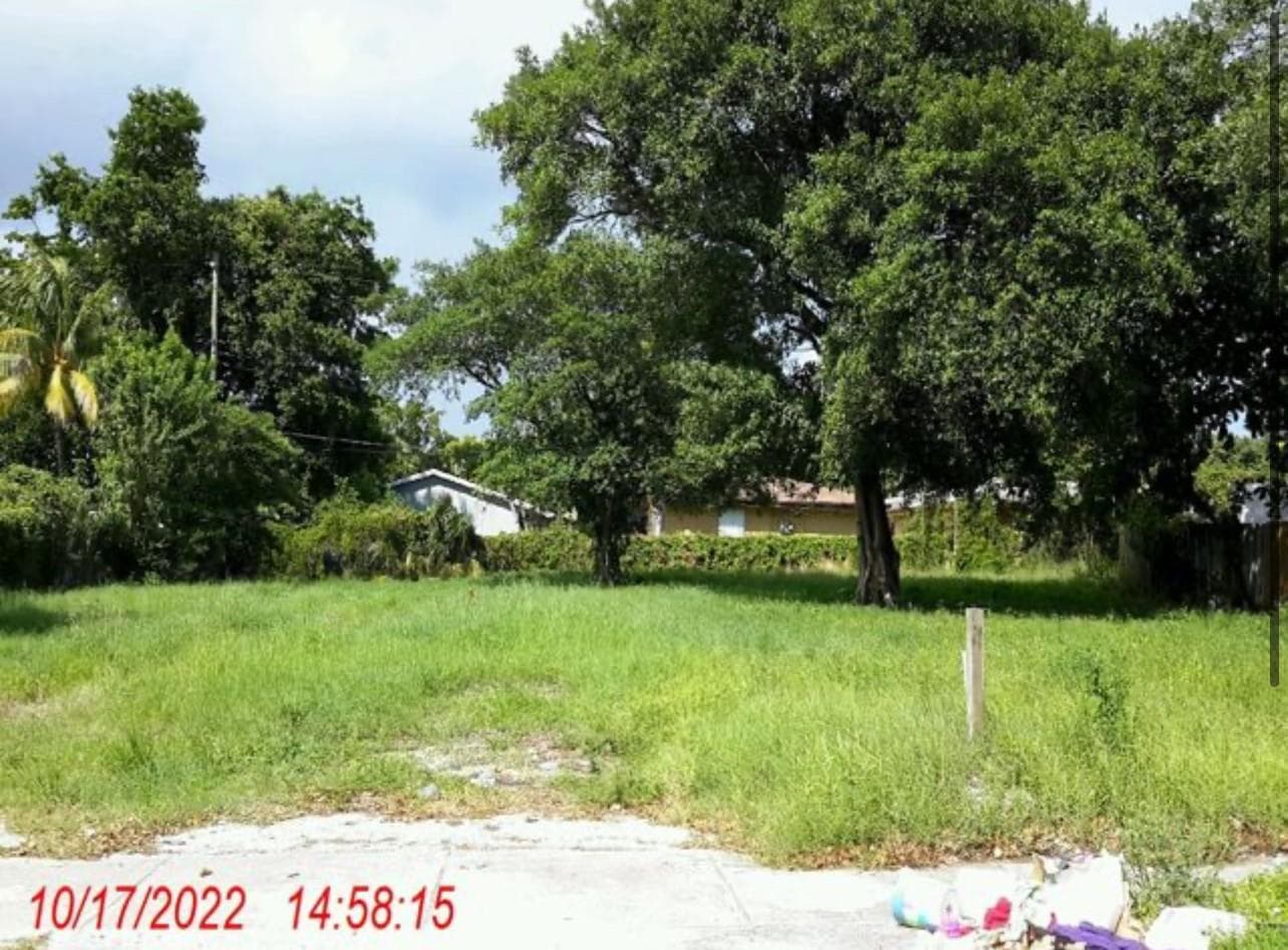 237 NW 11th St, Pompano Beach FL 33060