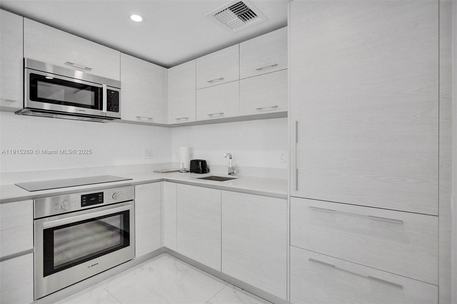 1300 S Miami Ave # 1407, Miami FL 33130 photo 5