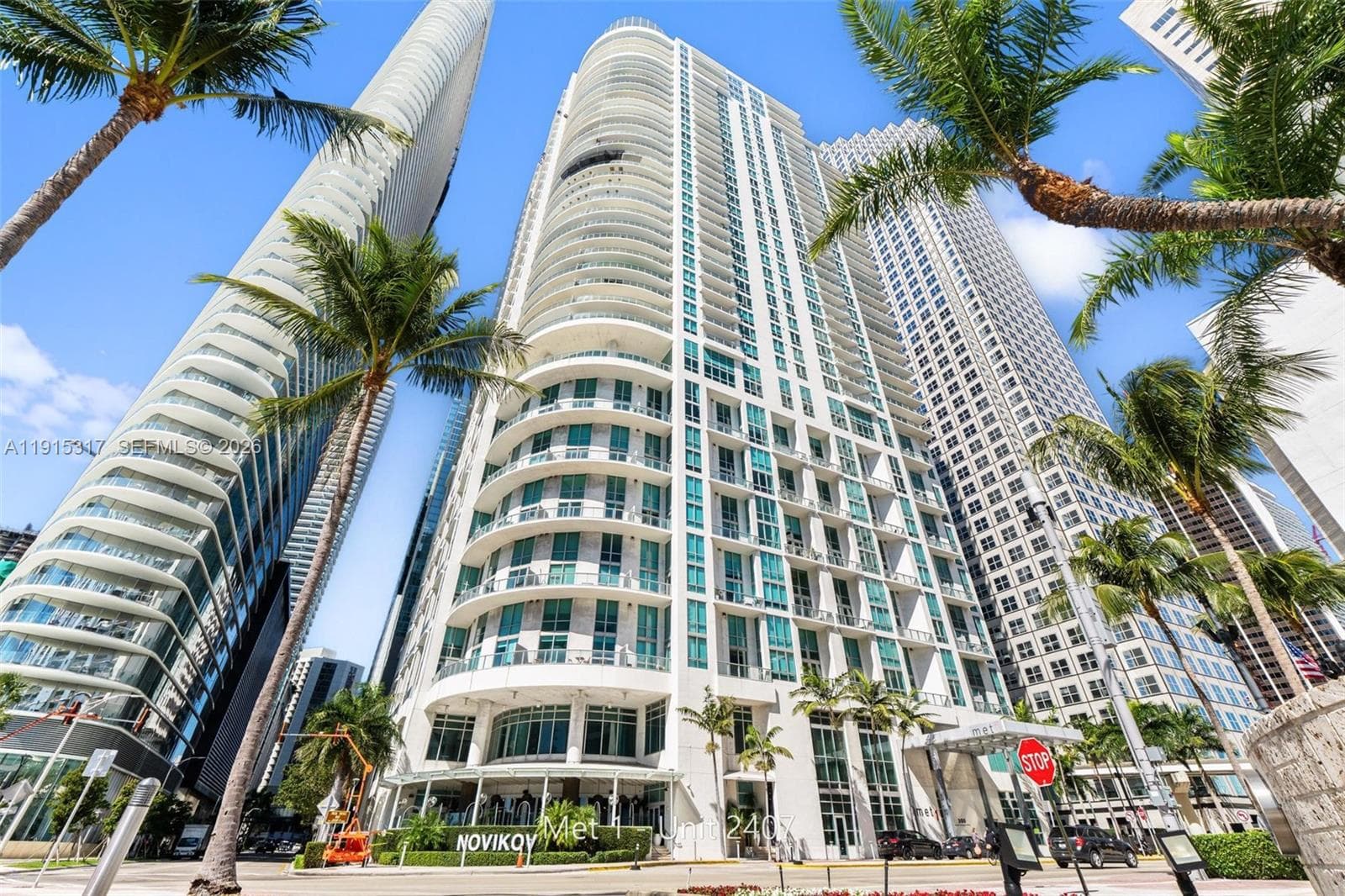 300 S Biscayne Blvd # T-2407, Miami FL 33131 photo 2