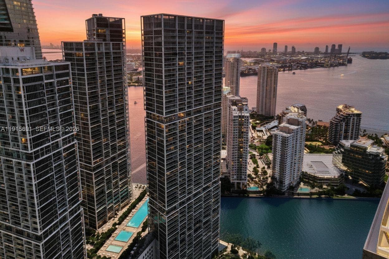 495 Brickell Ave # 2206, Miami FL 33131 photo 2