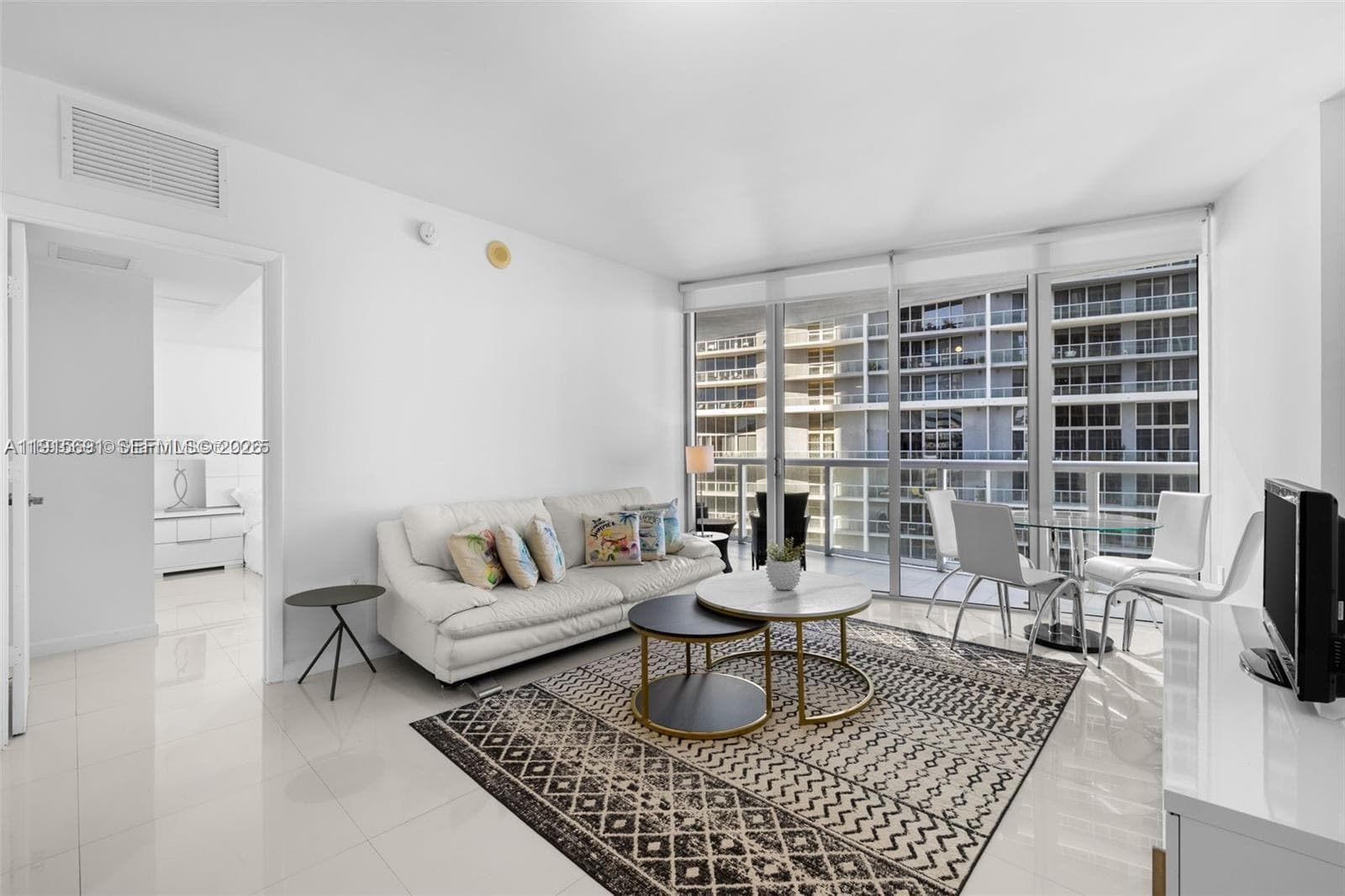 495 Brickell Ave # 2206, Miami FL 33131 photo 4