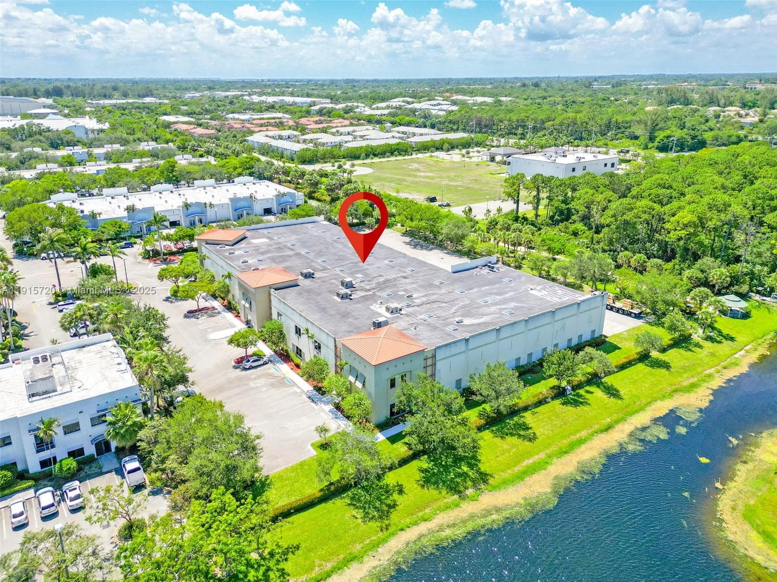 6850 Lyons Technology Cir, Coconut Creek FL 33073 photo 2