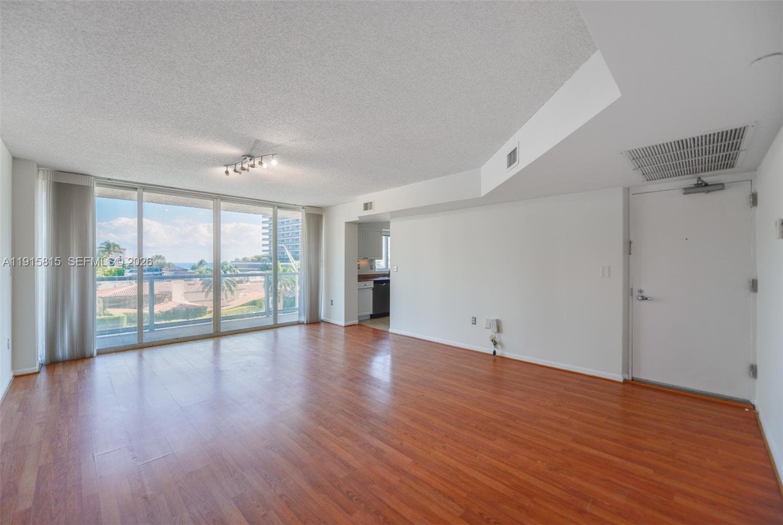 5900 Collins Ave # 506, Miami Beach FL 33140 photo 2