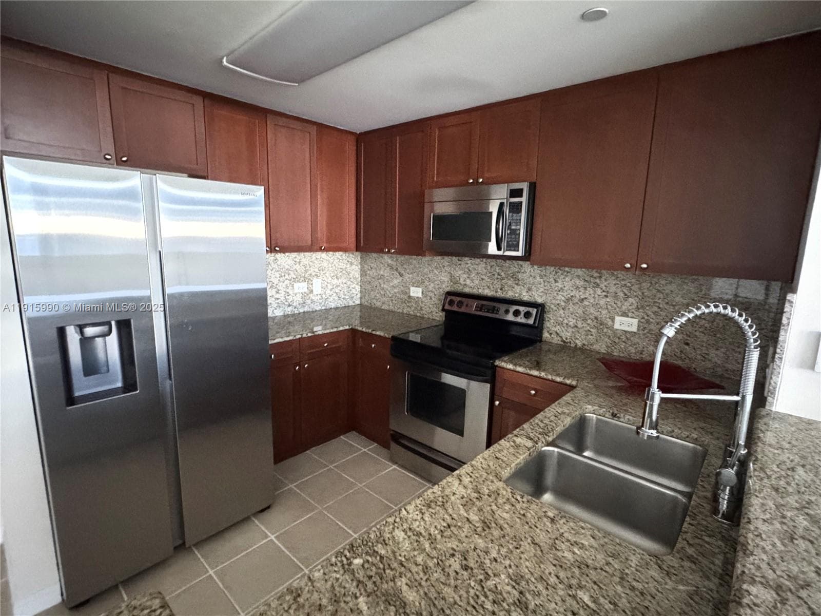19501 W Country Club Dr # 06, Aventura FL 33180 photo 4