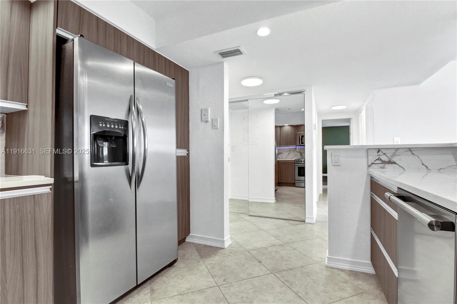 800 Parkview Dr # 821, Hallandale Beach FL 33009 photo 5