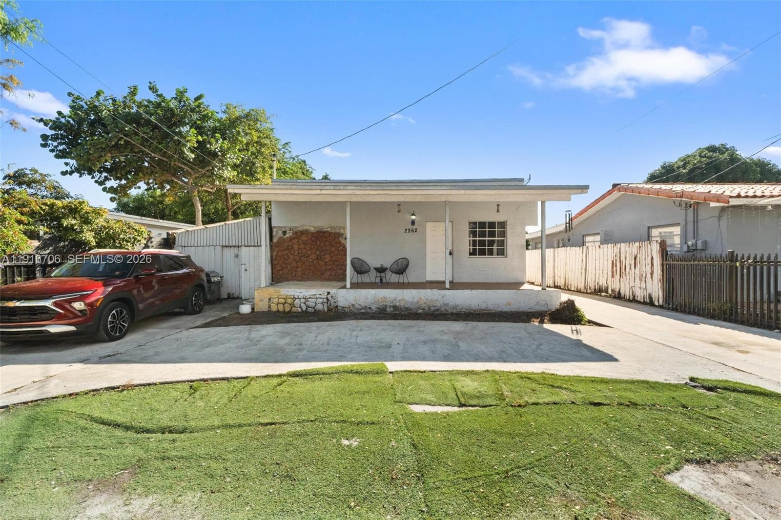 2262 NW 4th St, Miami FL 33125 photo 3