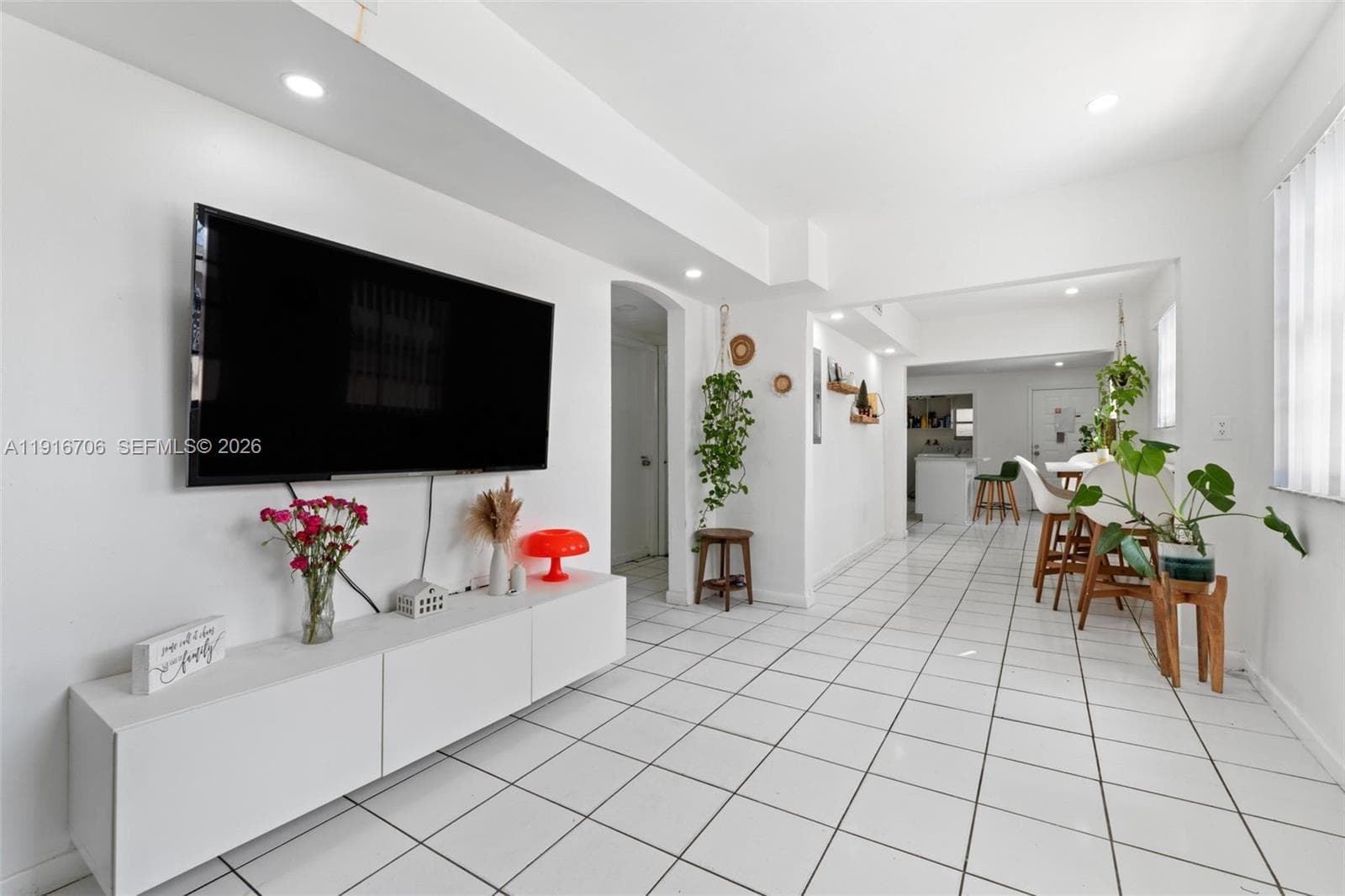 2262 NW 4th St, Miami FL 33125 photo 5