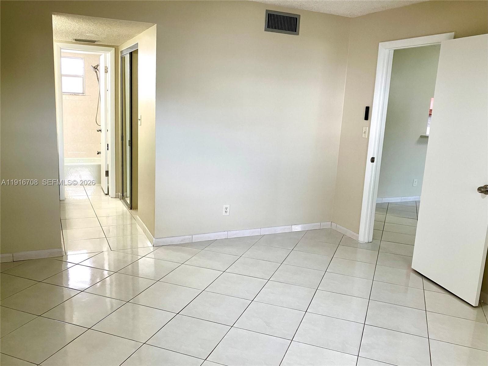 4270 NW 40th St # 103, Lauderdale Lakes FL 33319 photo 5