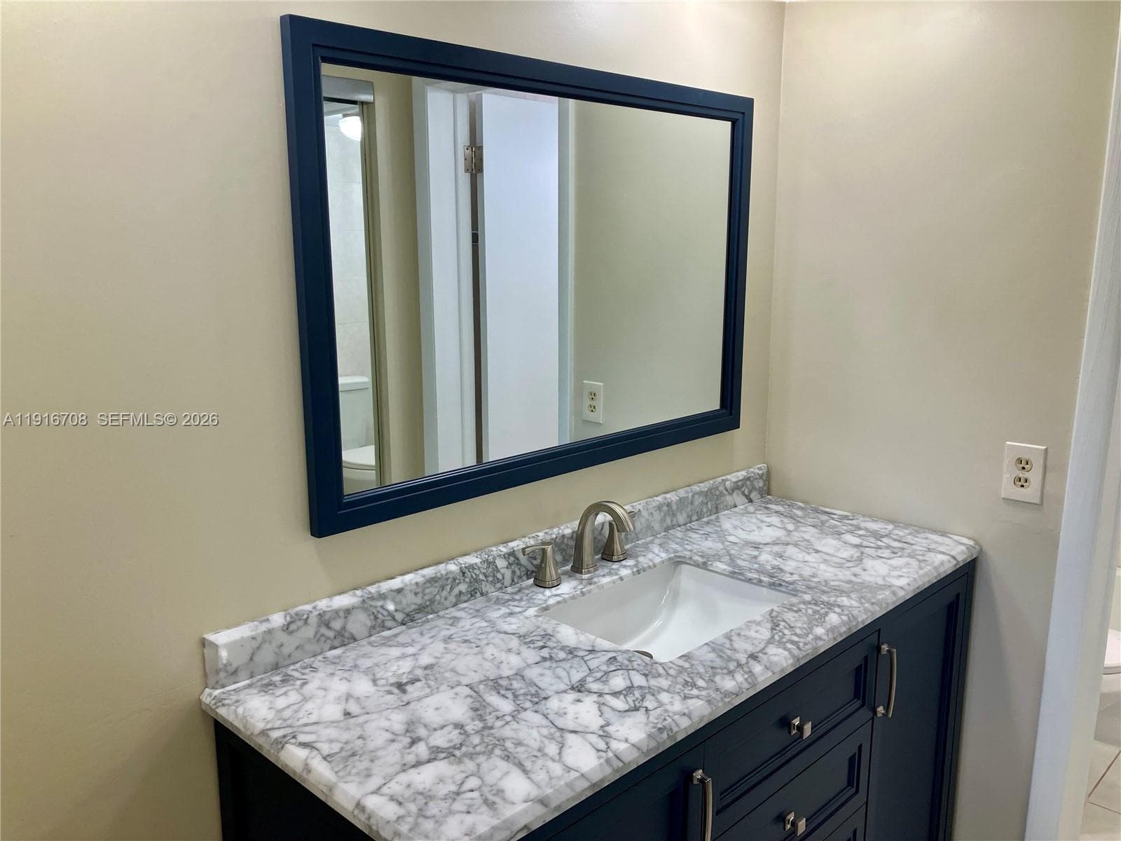 4270 NW 40th St # 103, Lauderdale Lakes FL 33319 photo 4