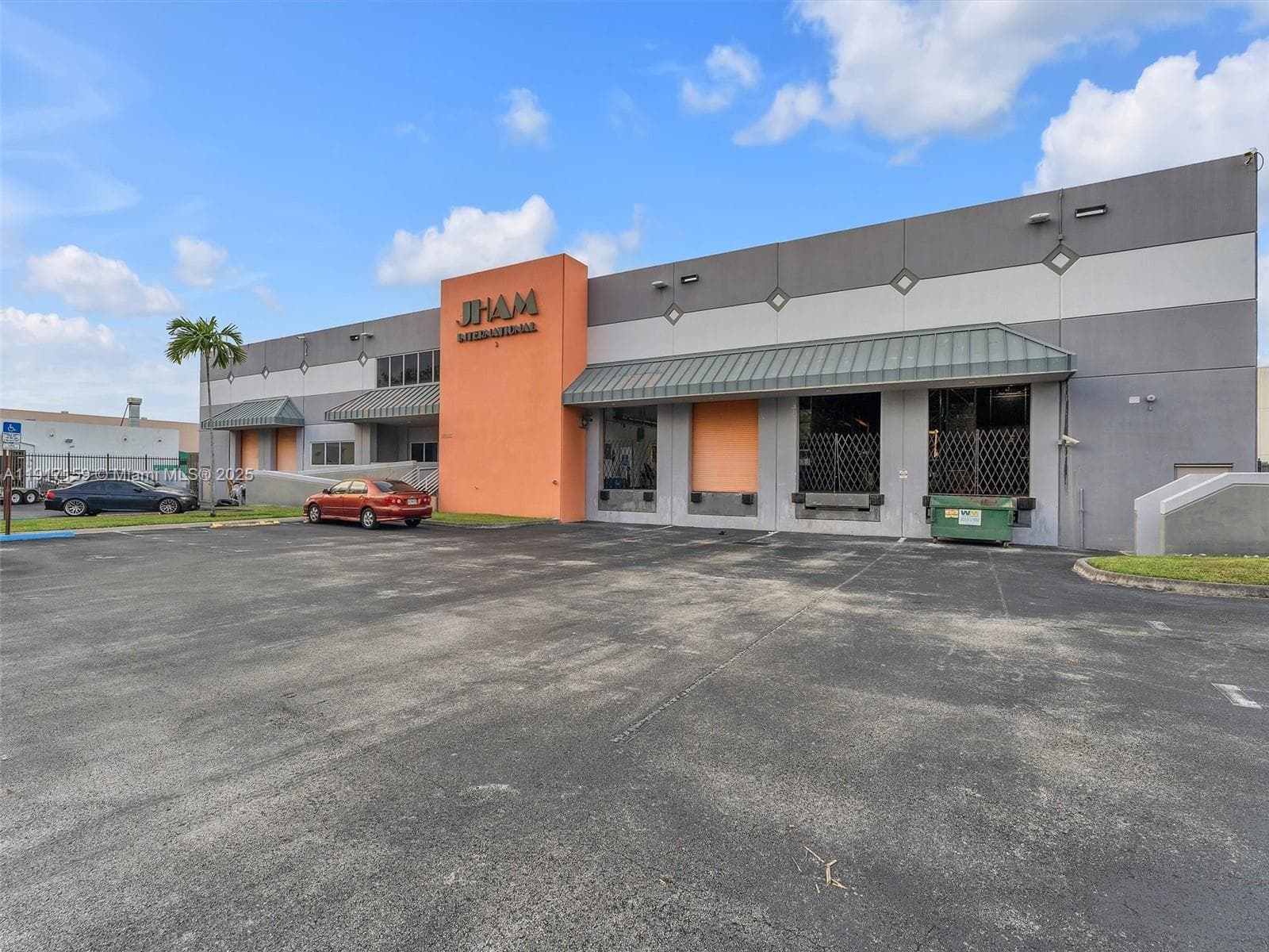 10855 NW 27th St, Doral FL 33172