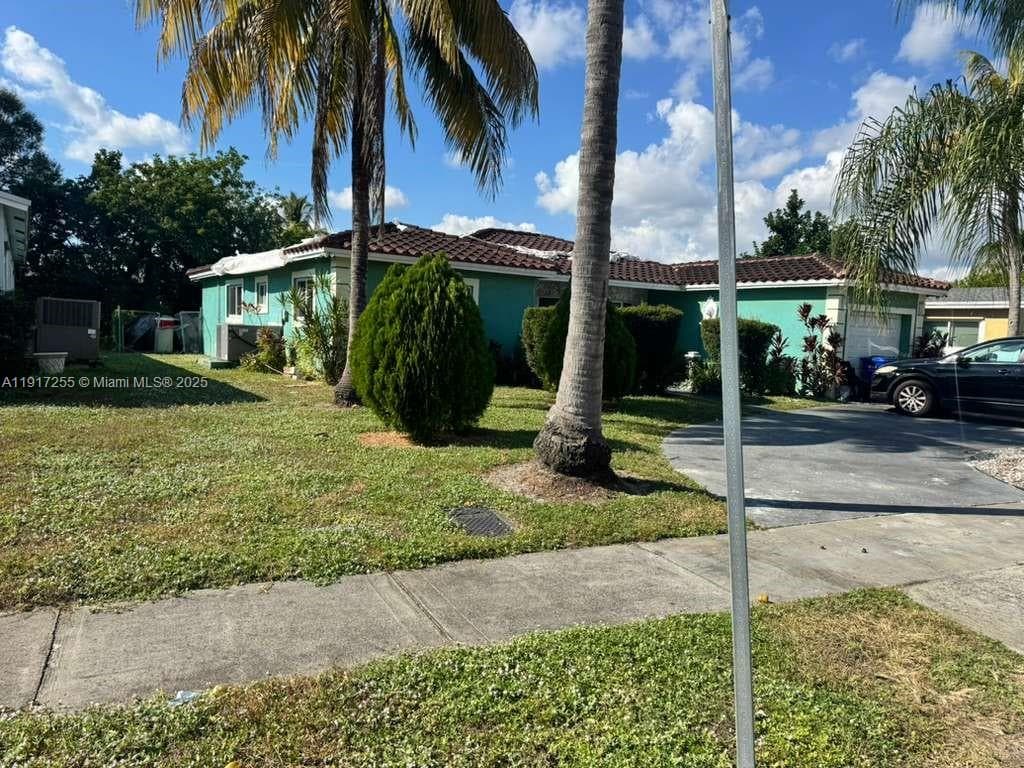 820 SW 49th Ter, Margate FL 33068 photo 3