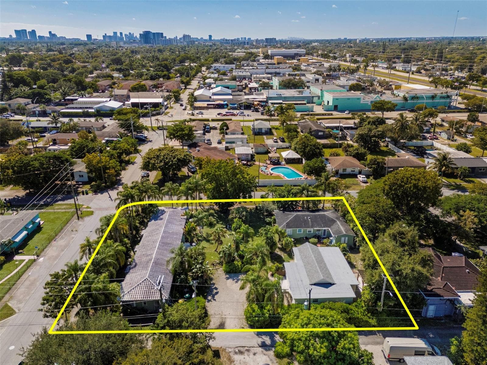 302 SW 15th Street, Dania Beach FL 33004 photo 2