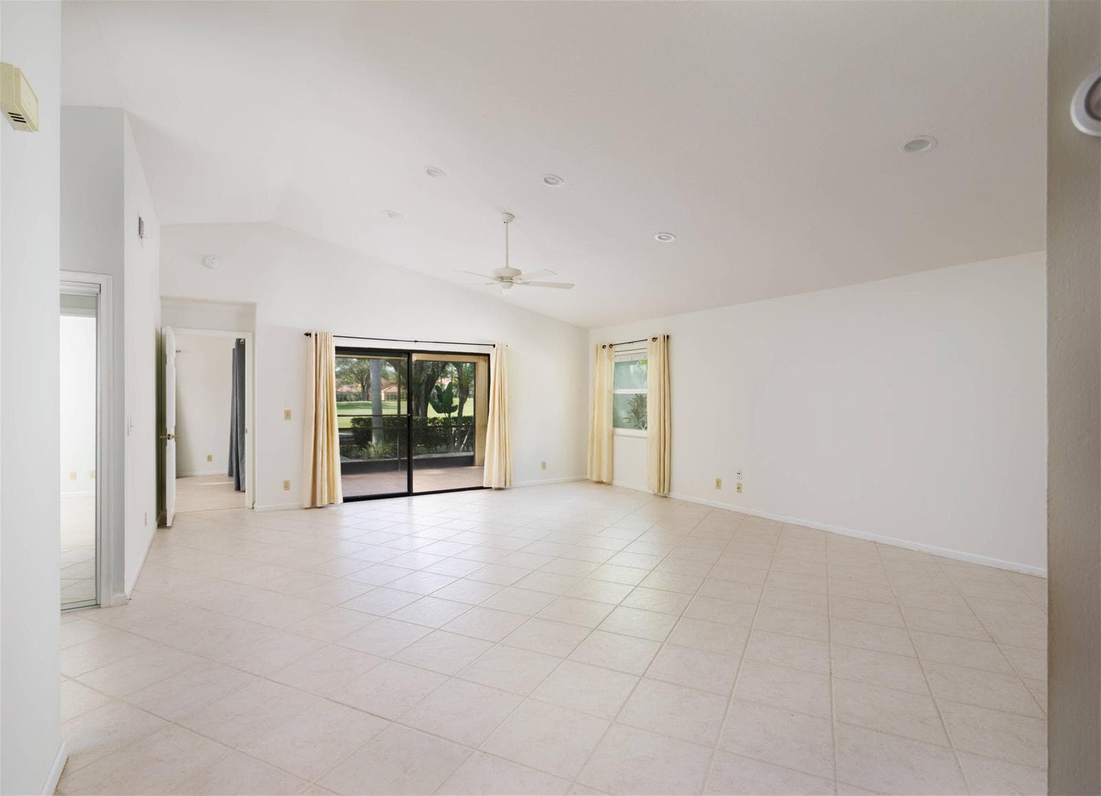 48 Ironwood Way N, Palm Beach Gardens FL 33418 photo 3