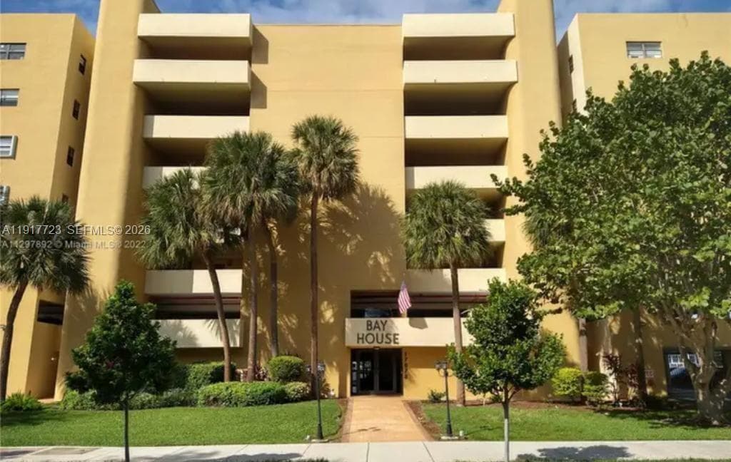 17878 N Bay Rd # 507, Sunny Isles Beach FL 33160 photo 2