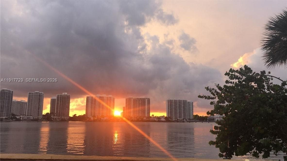 17878 N Bay Rd # 507, Sunny Isles Beach FL 33160 photo 4