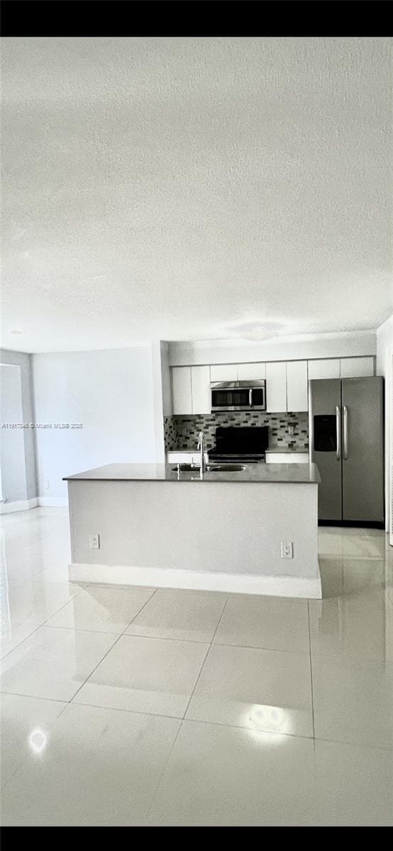977 Riverside Dr # 211, Coral Springs FL 33071 photo 2