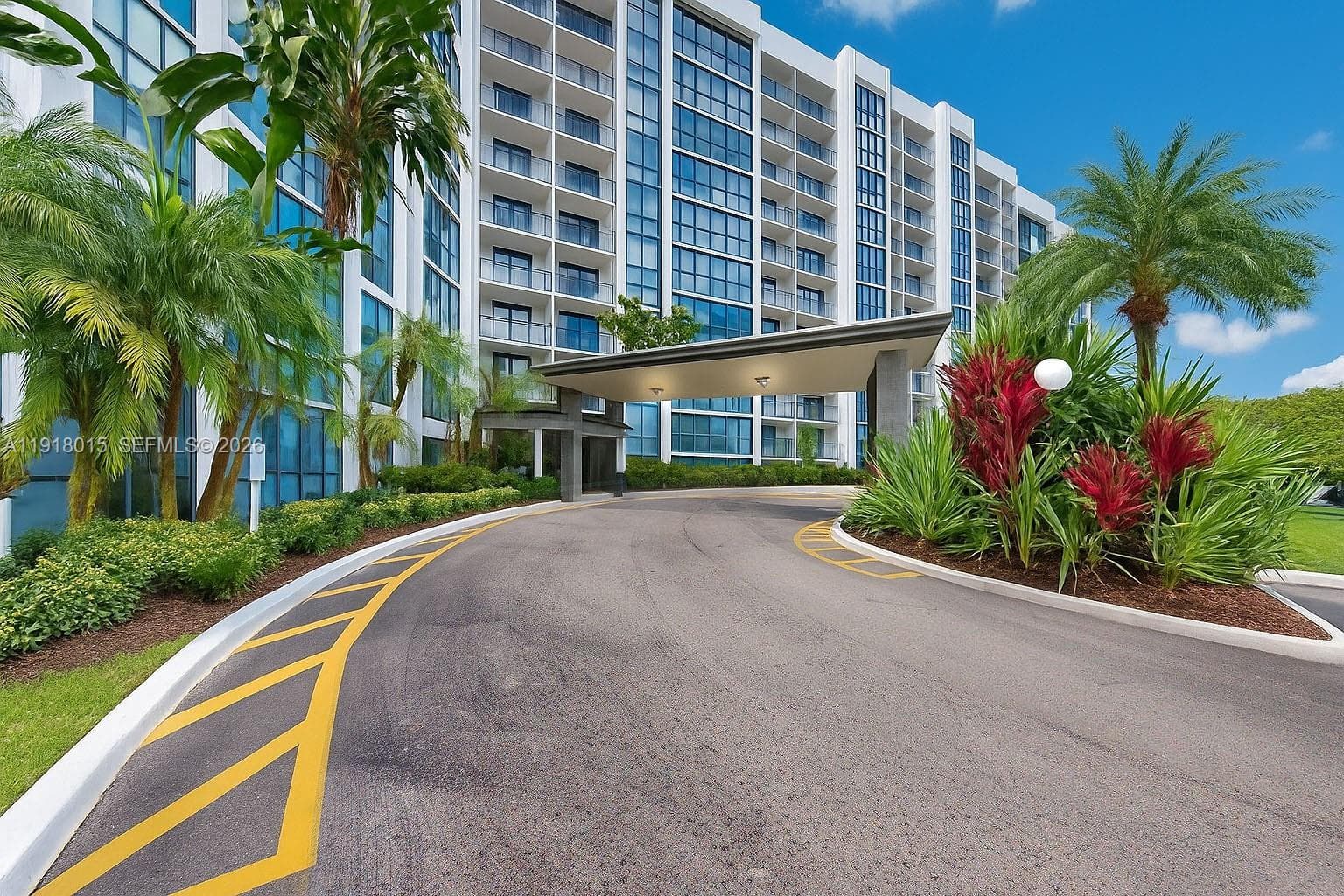 1000 Parkview Dr # 431, Hallandale Beach FL 33009 photo 3
