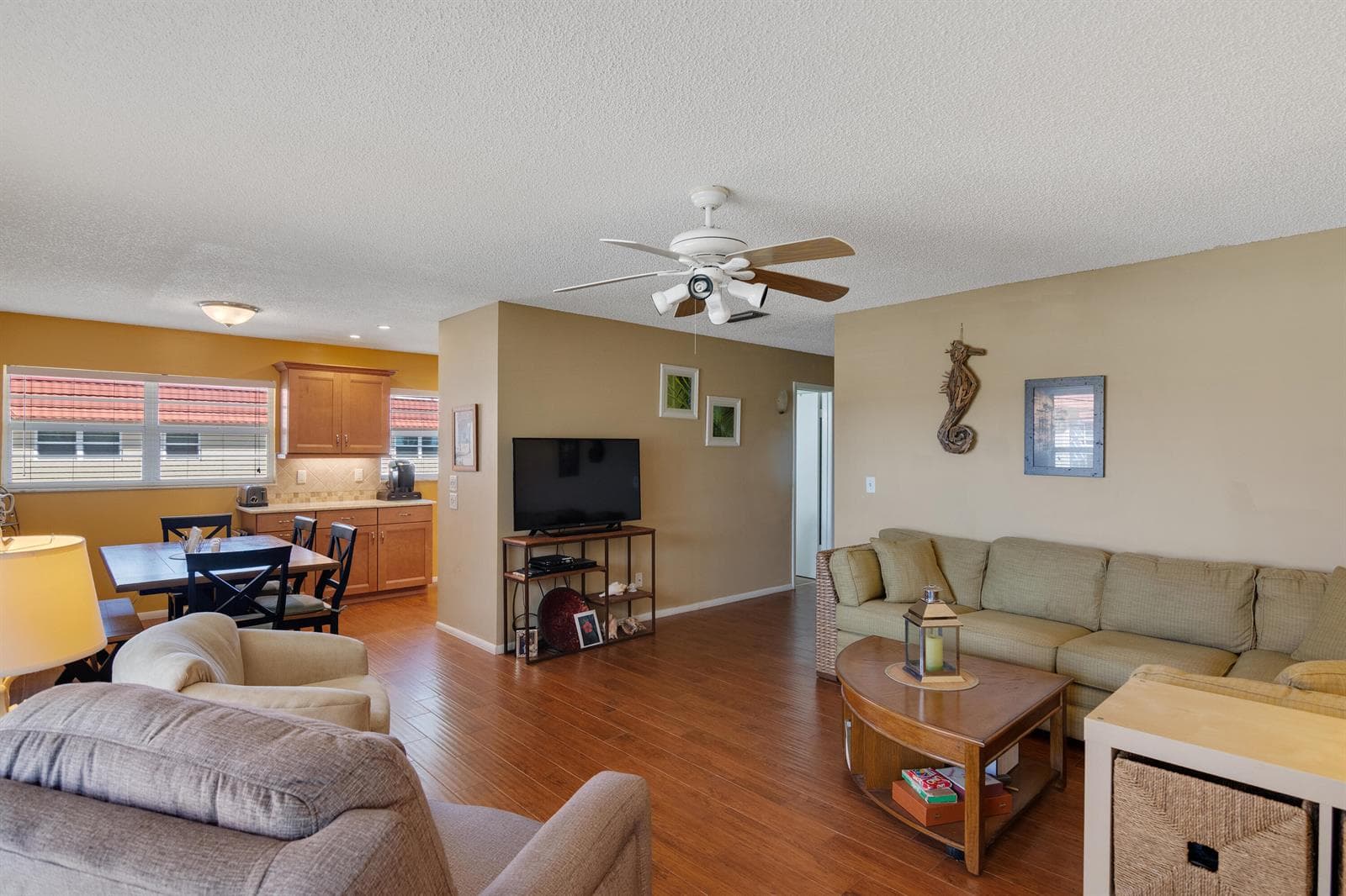 68 Royal Oak Court # 202, Vero Beach FL 32962 photo 2