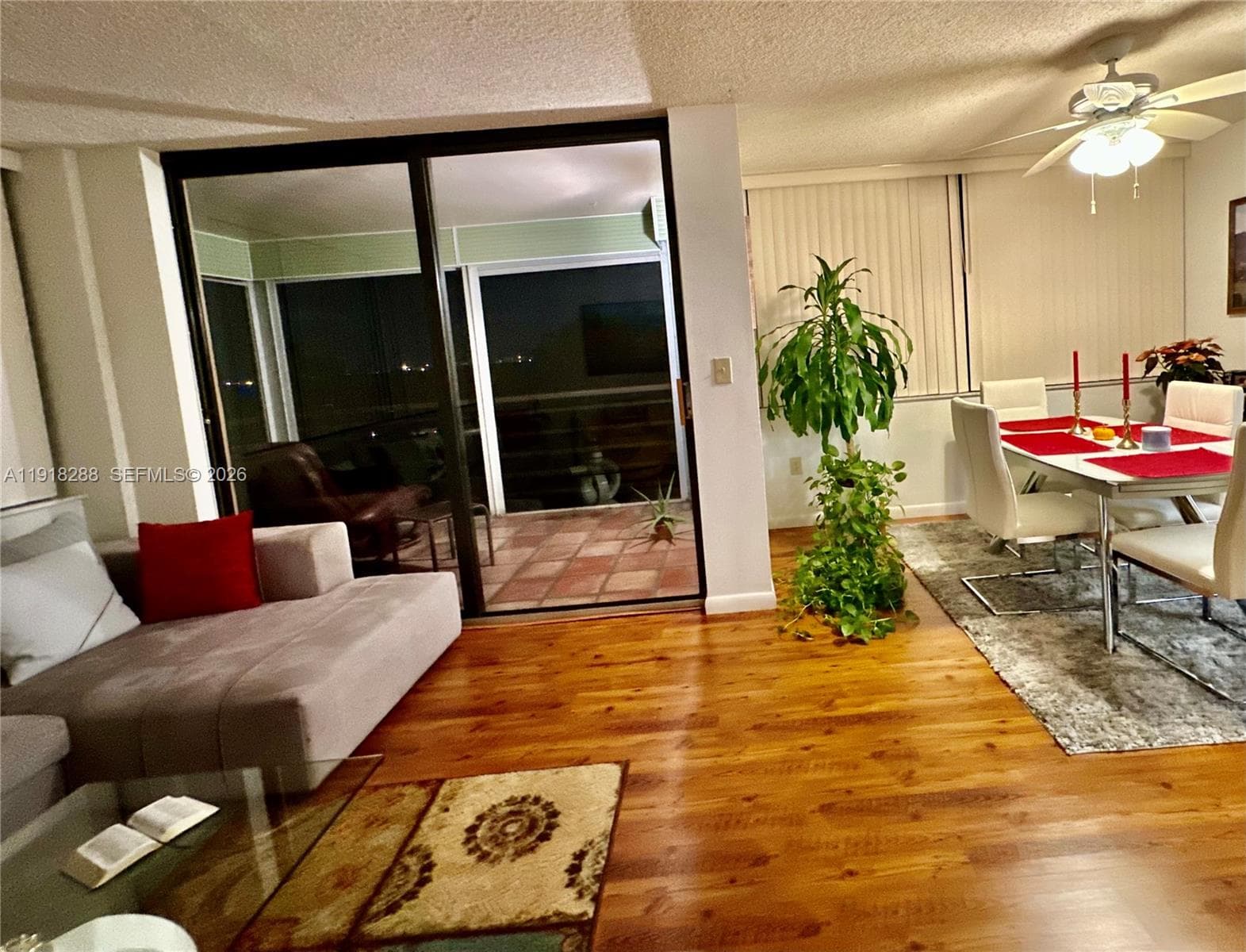1400 Saint Charles Pl # 612, Pembroke Pines FL 33026 photo 2