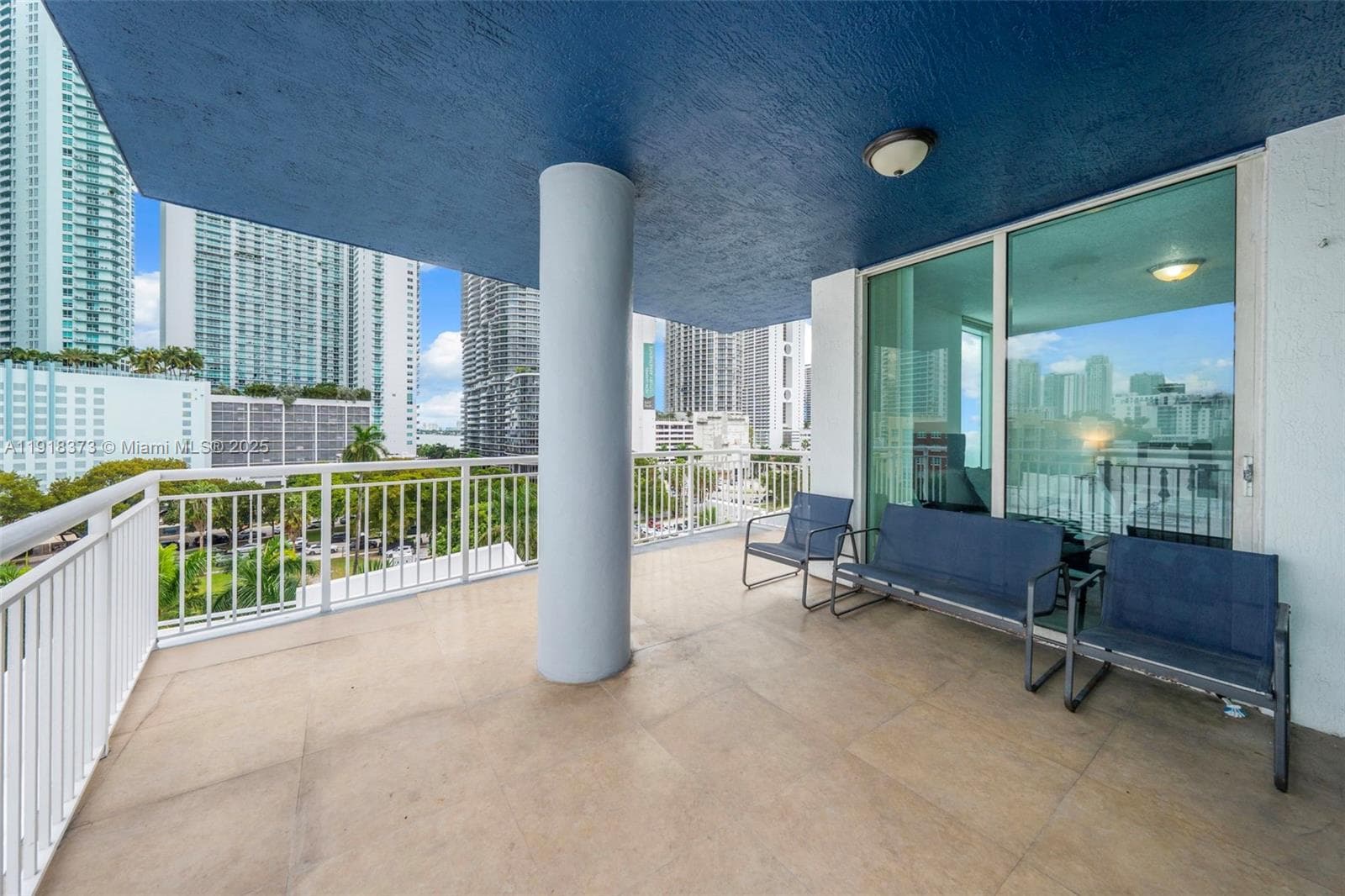275 NE 18th St # 708, Miami, FL 33132 photo 4