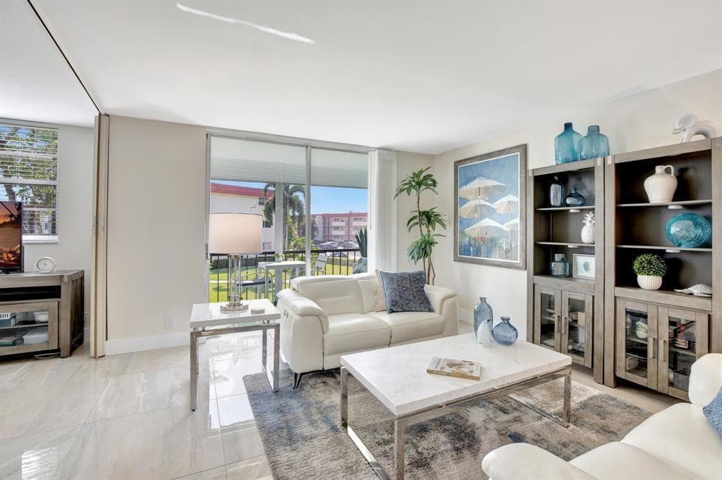 9720 S Hollybrook Lake Drive # 204, Pembroke Pines FL 33025 photo 5