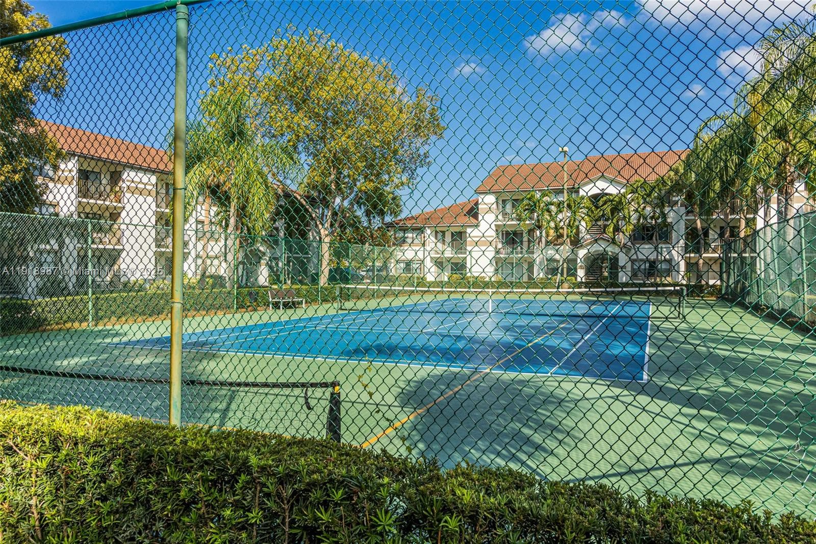 650 S Park Rd # 5, Hollywood FL 33021 photo 3