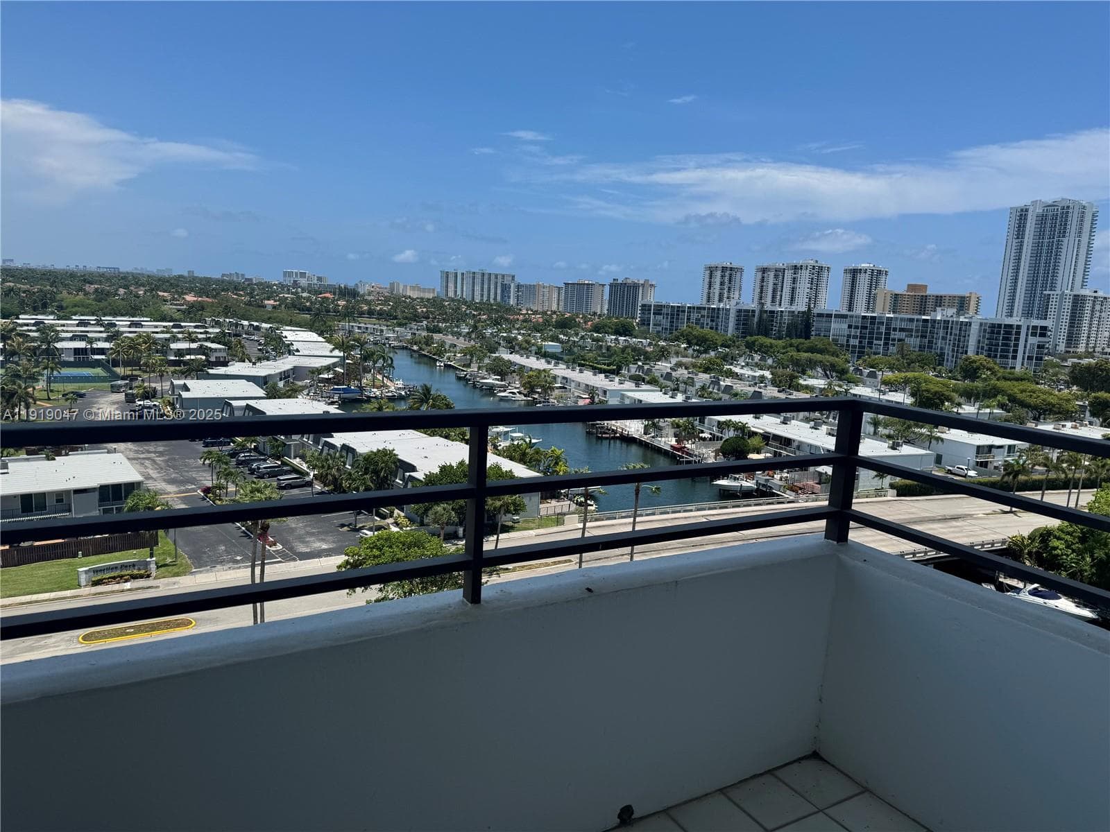 2500 Parkview Dr # 1109, Hallandale Beach FL 33009 photo 2
