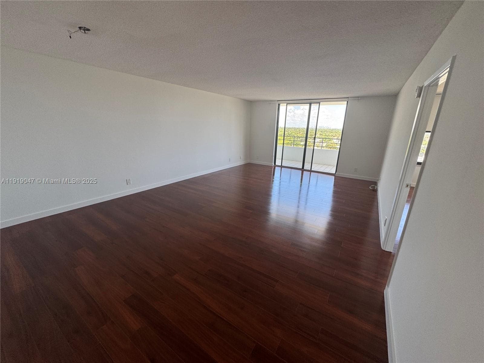 2500 Parkview Dr # 1109, Hallandale Beach FL 33009 photo 5