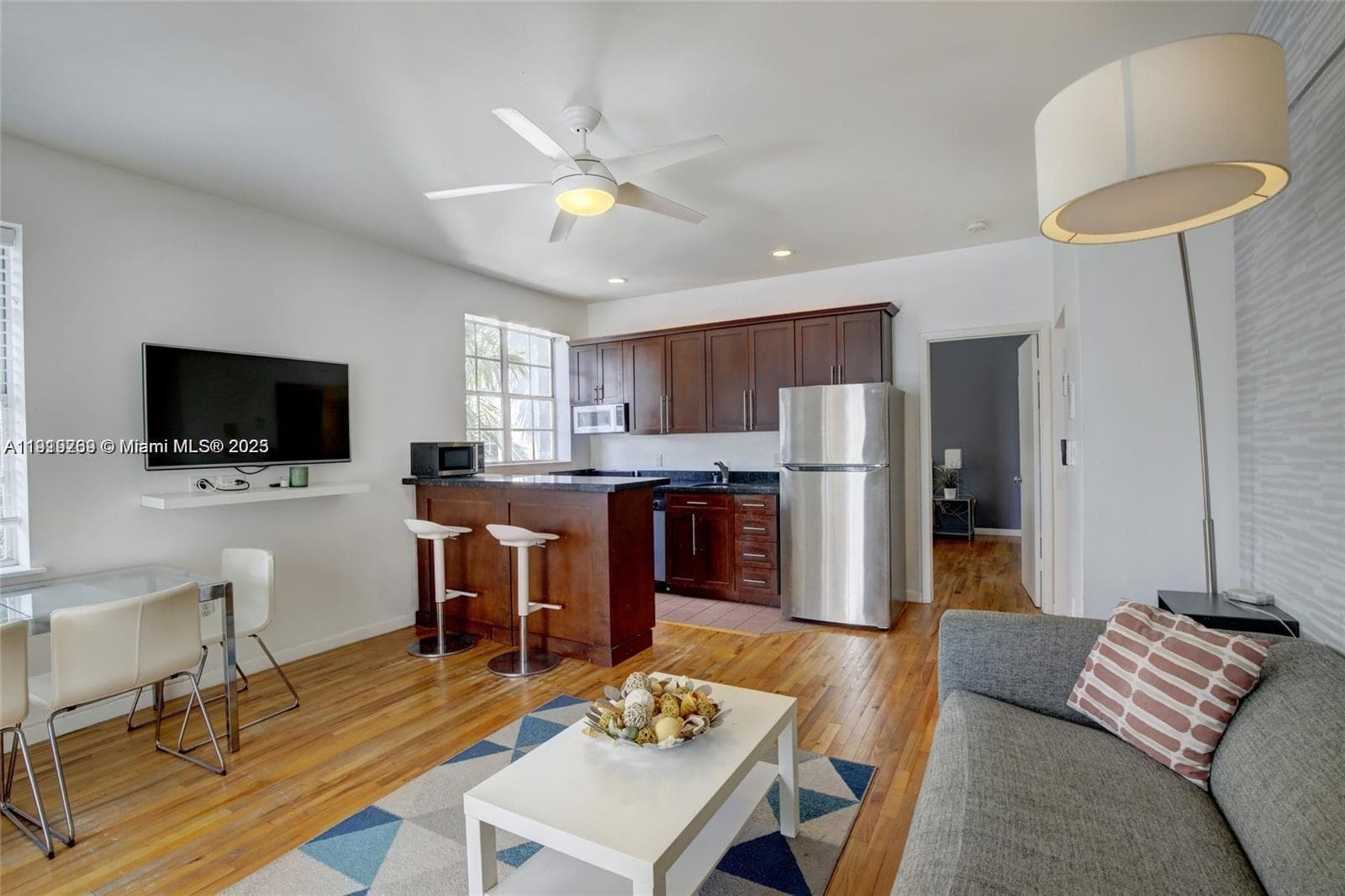 1127 Euclid Ave # 206, Miami Beach FL 33139 photo 3
