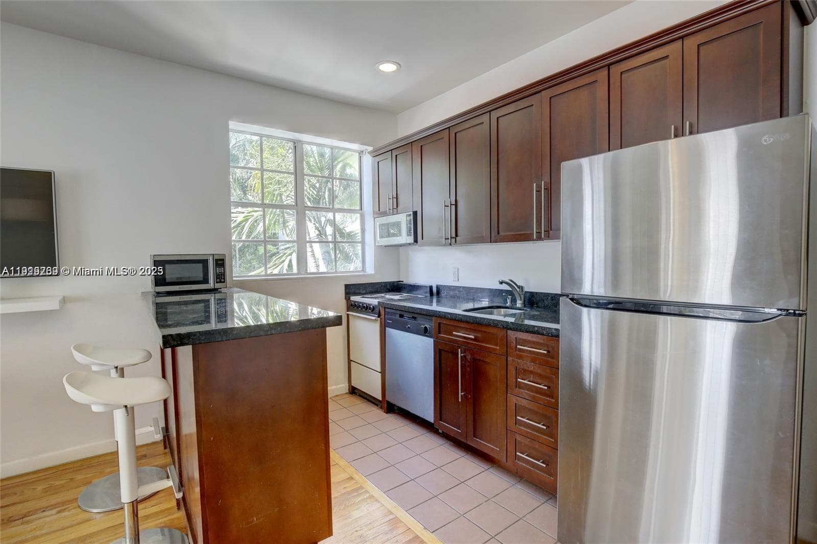 1127 Euclid Ave # 206, Miami Beach FL 33139 photo 5