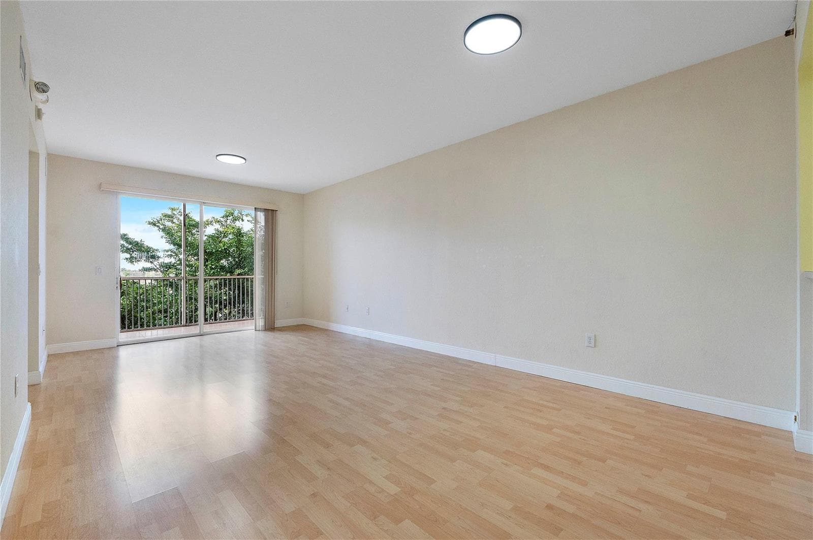 7765 Yardley Drive # 403, Fort Lauderdale FL 33321 photo 5
