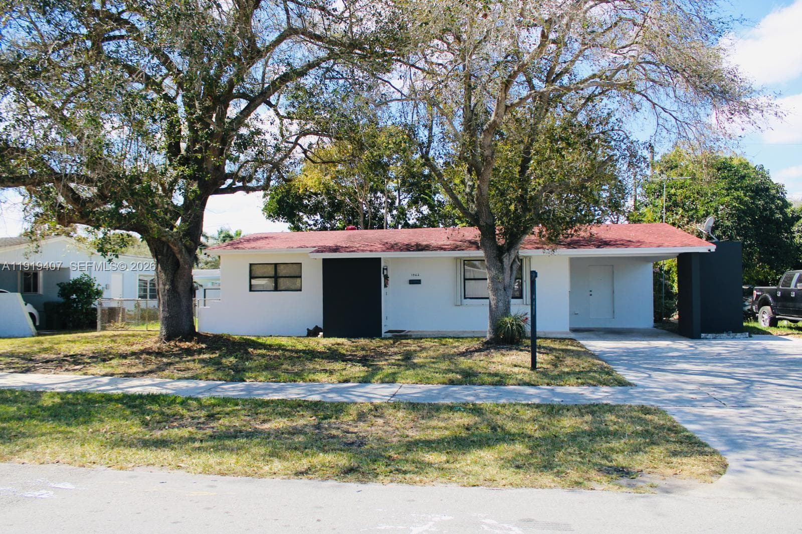 1562 NW 8th Ave, Homestead FL 33030 photo 4