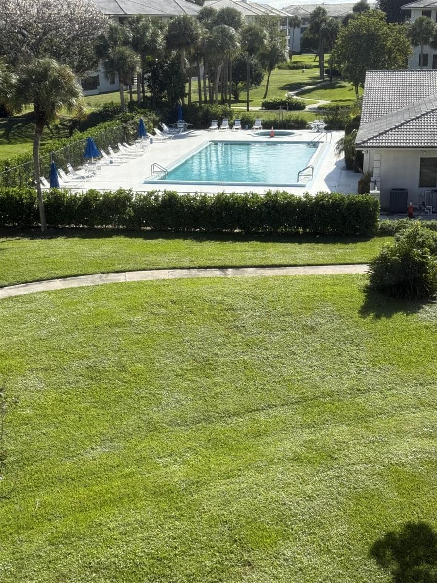 3710 Whitehall Drive # 401, West Palm Beach FL 33401 photo 4