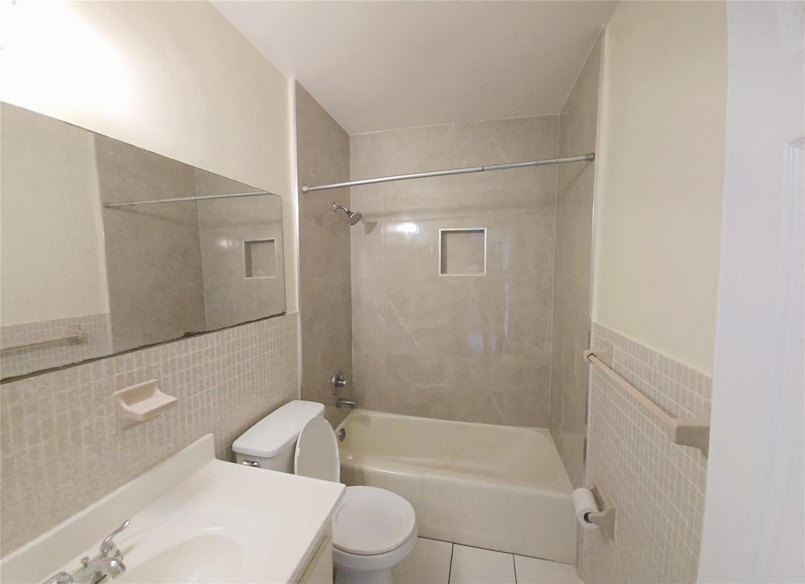 3980 NW 30th Terrace, Lauderdale Lakes FL 33309 photo 4