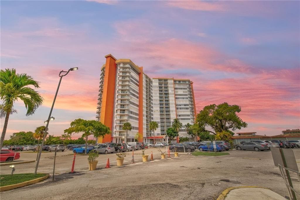 1301 NE Miami Gardens Drive # 1721w, Miami FL 33179 photo 2