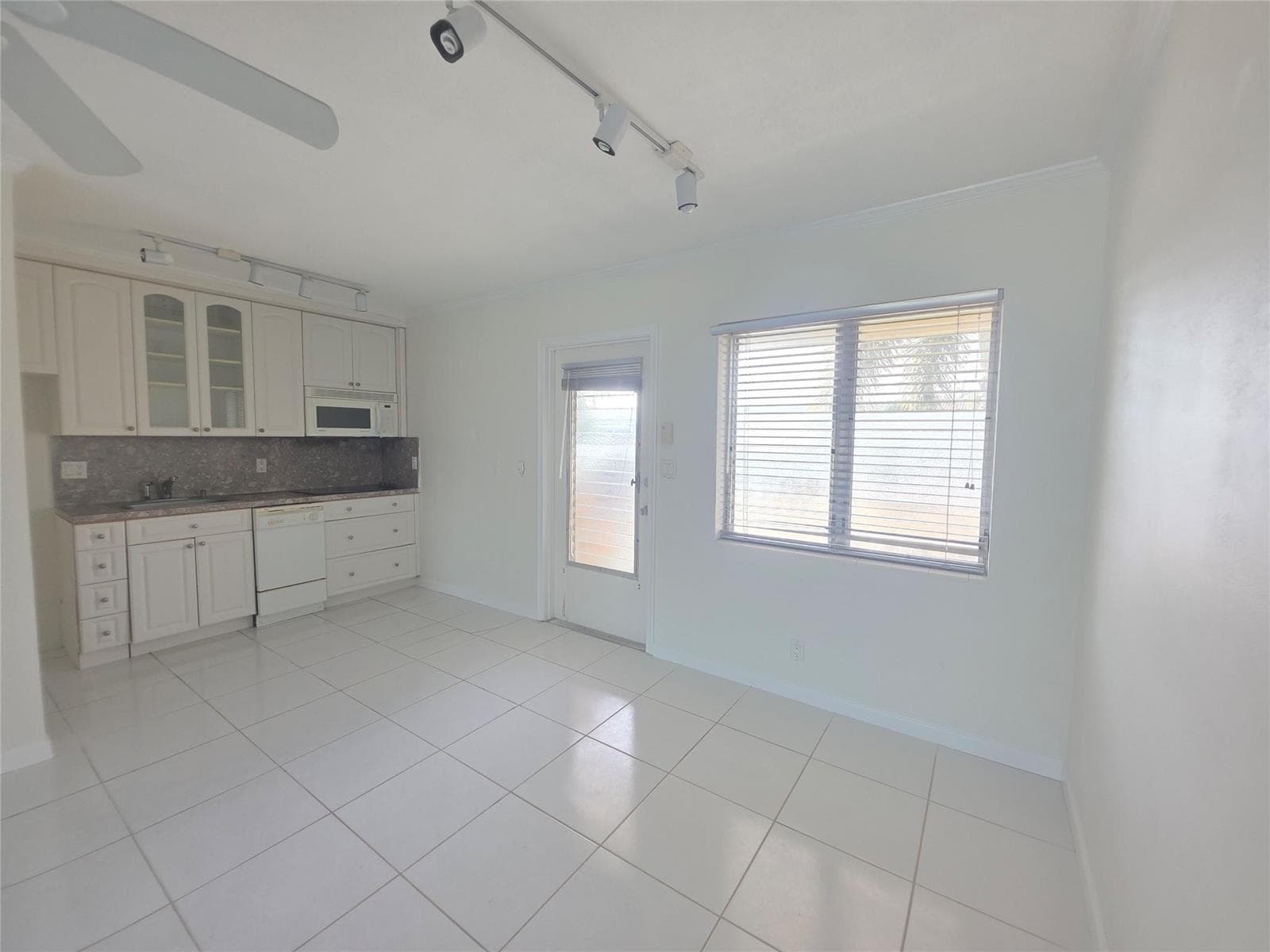 2131 NE 42nd Court # 209e, Lighthouse Point FL 33064 photo 3