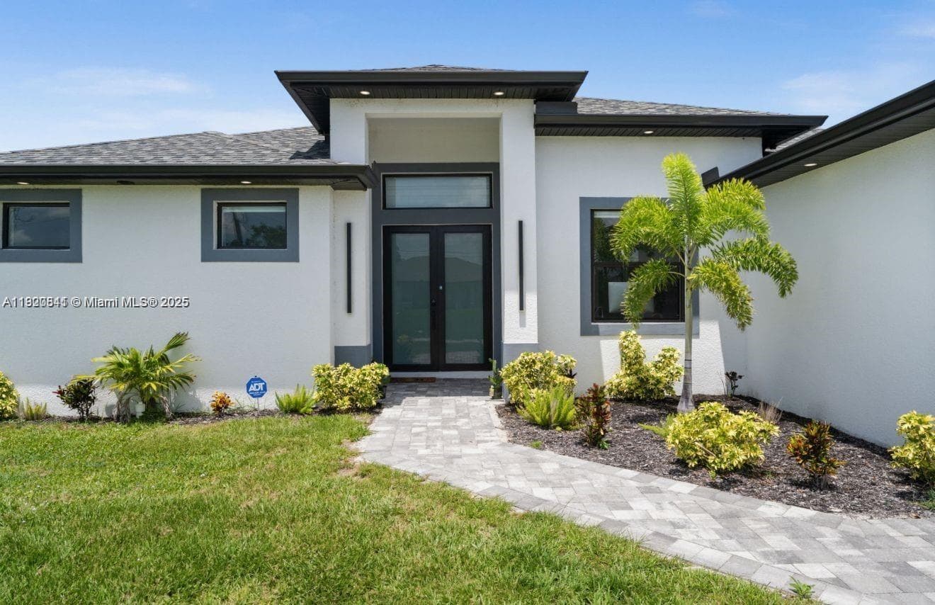 2522 NW 15TH PL, Cape Coral FL 33993