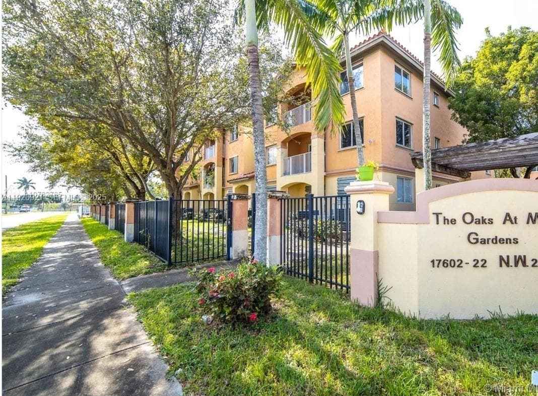 17622 NW 25th Ave # 101, Miami Gardens FL 33056