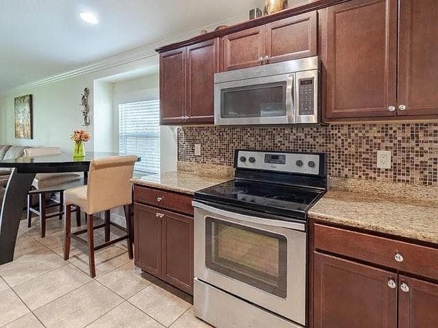 9446 Windrift Circle, Fort Pierce FL 34945 photo 2