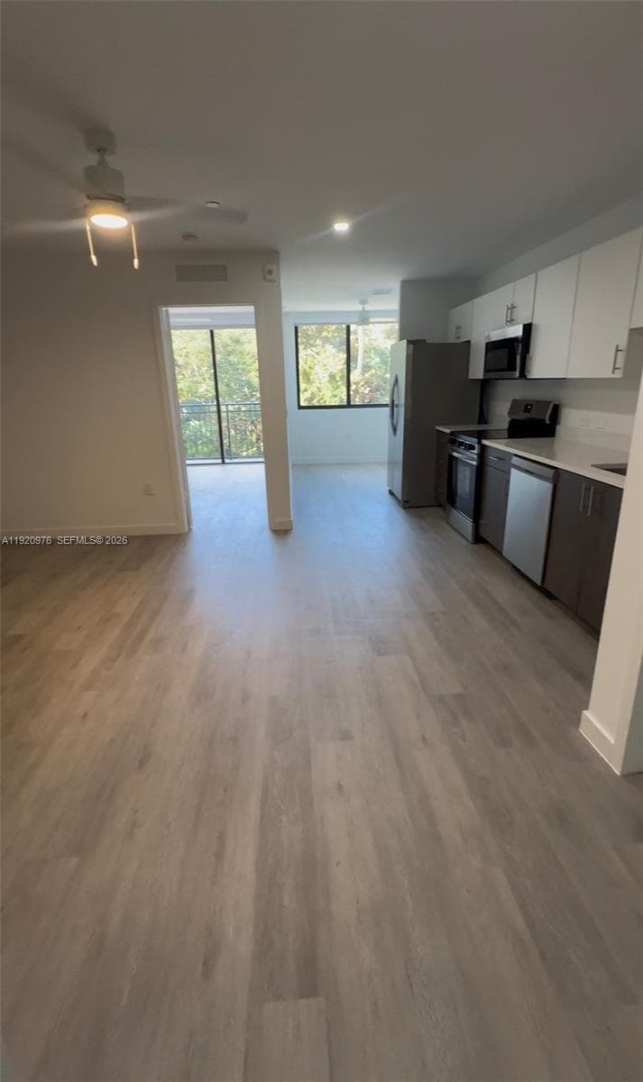 20 NE 19th Ave # 302, Pompano Beach, FL 33060 photo 2