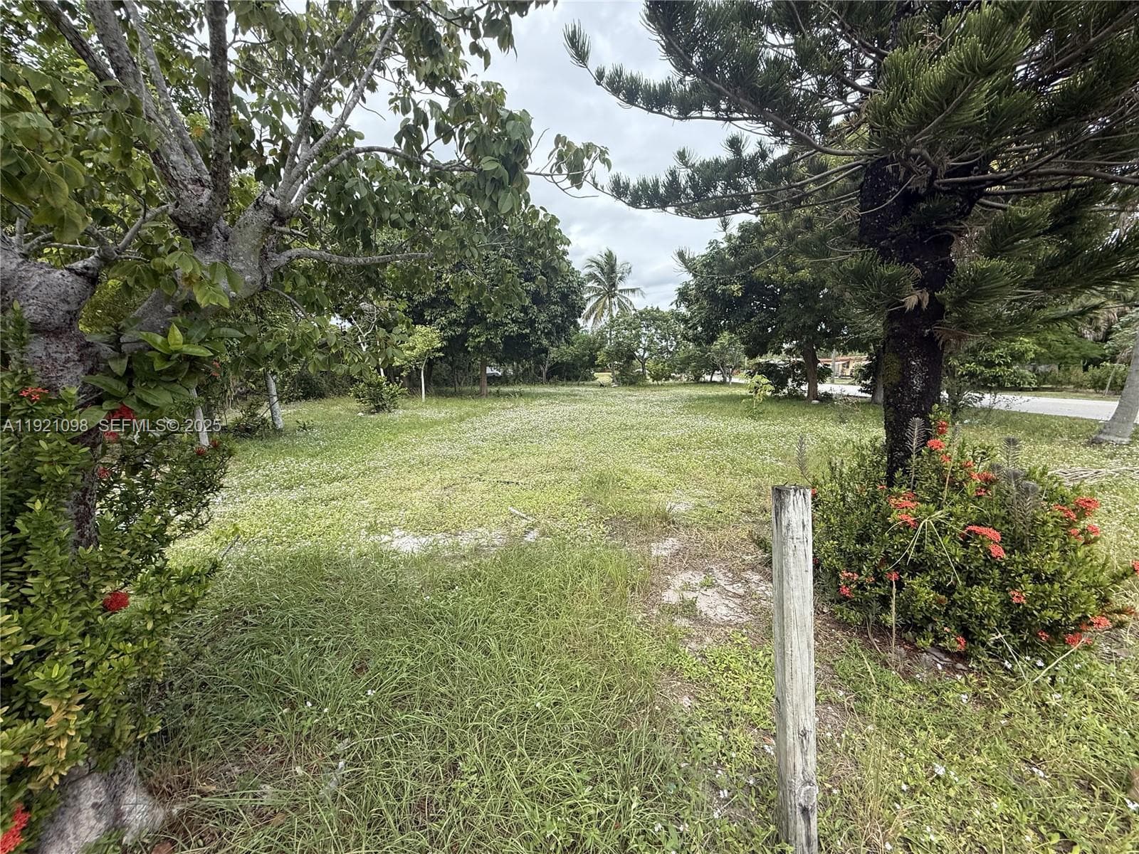 201 NW 11th St, Pompano Beach FL 33060 photo 2