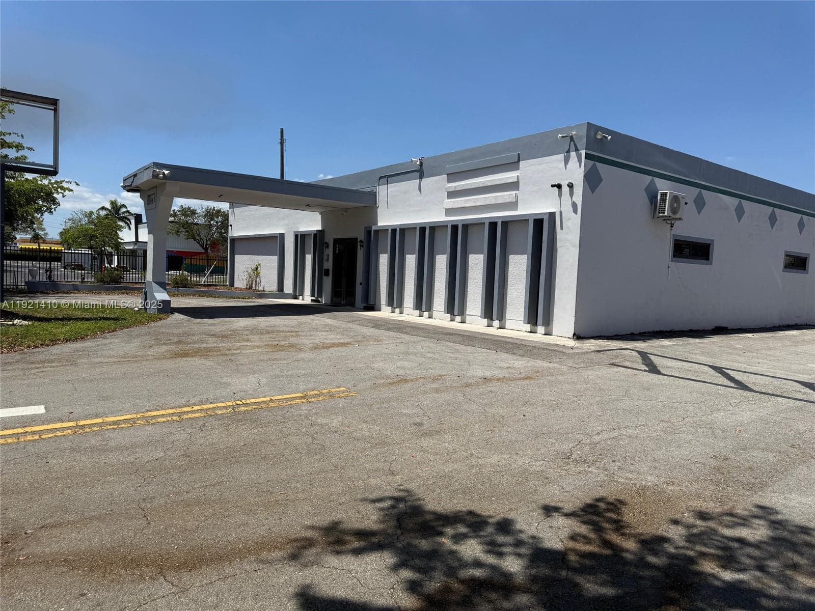 4481 NW 167th St, Miami Gardens FL 33055 photo 2
